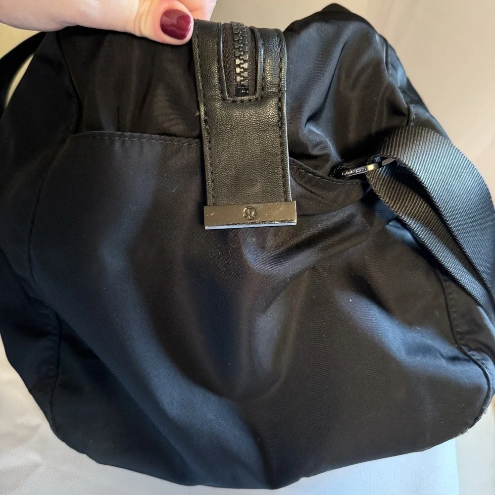 Lululemon Out Of Range Black Duffle Overnight Gym Weekender Bag Unisex